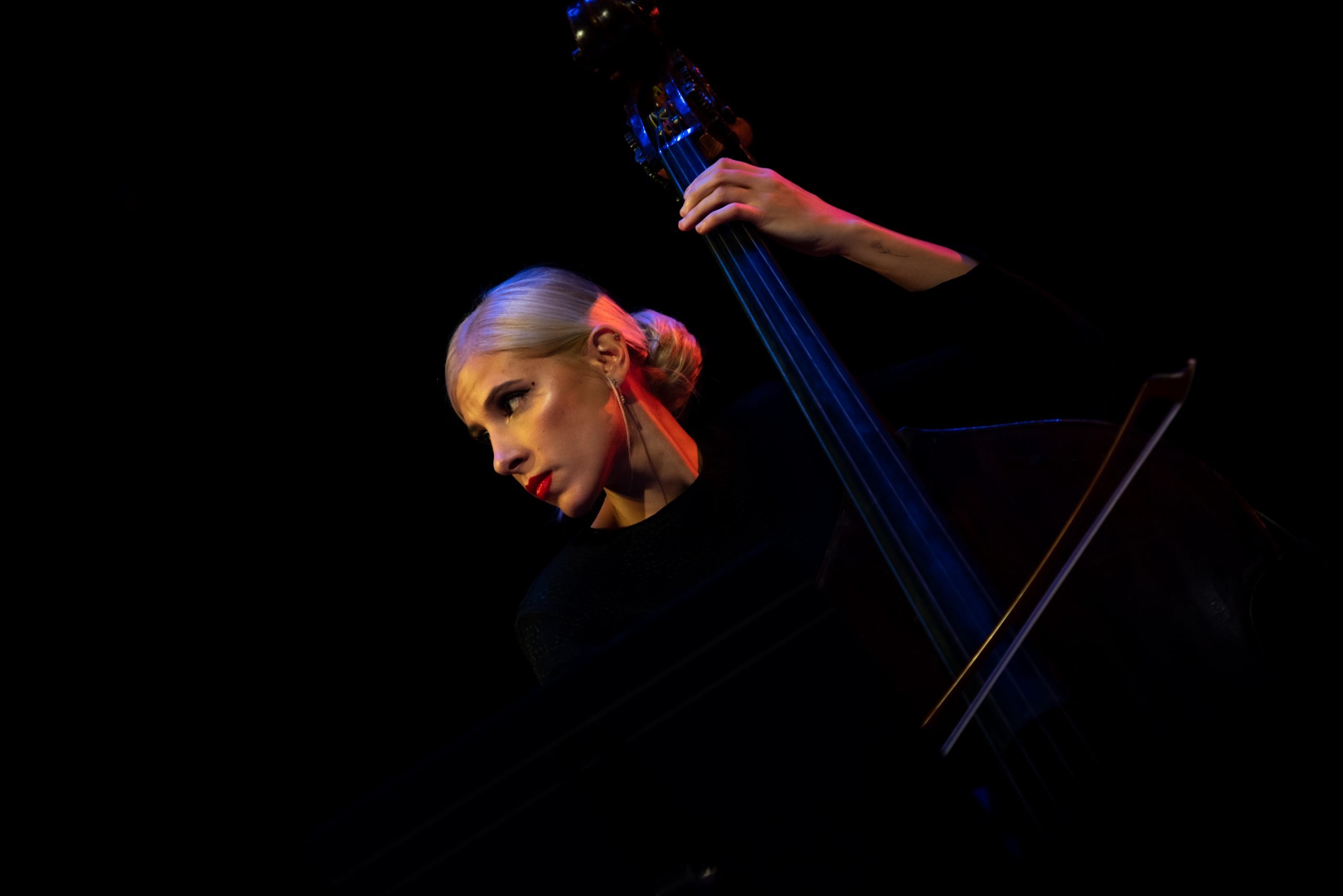 laura-contrabajo-tango Laura asensio lopez la maquina del tango contrabajo